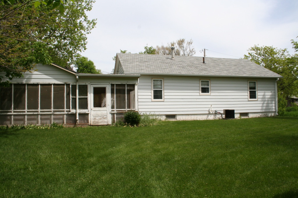 1243 W 3rd Ave