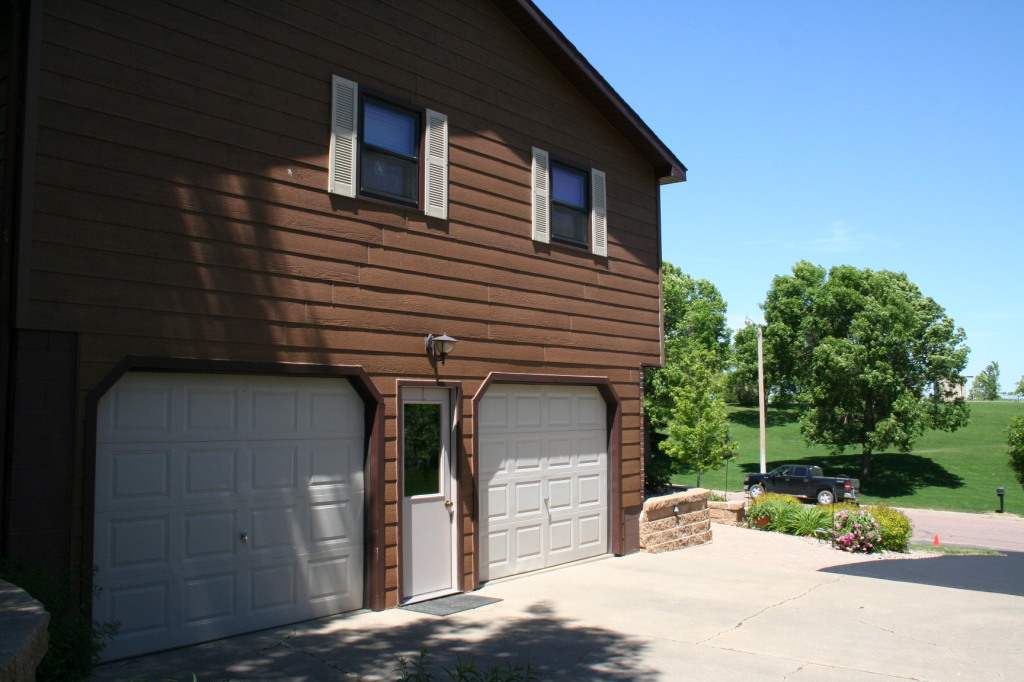 1125 CHALKSTONE Dr