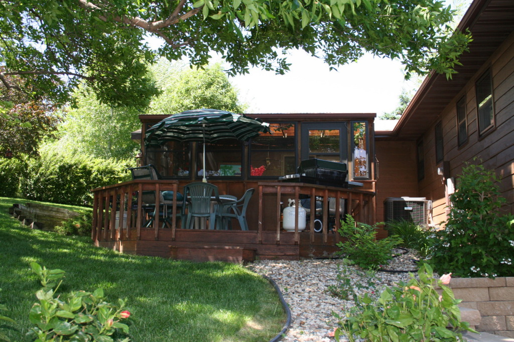 1125 CHALKSTONE Dr