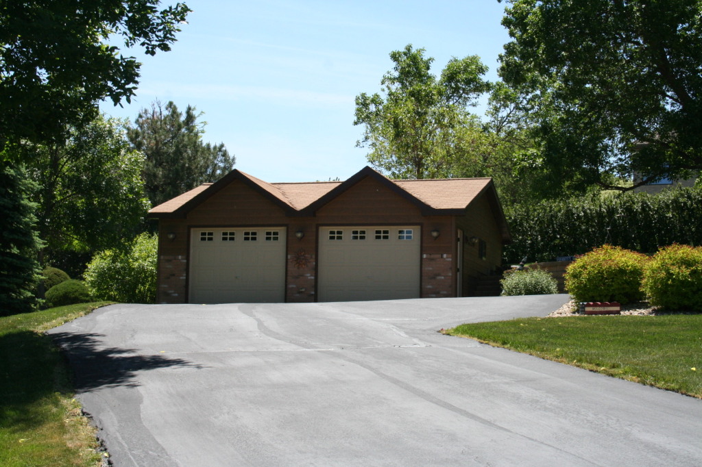 1125 CHALKSTONE Dr