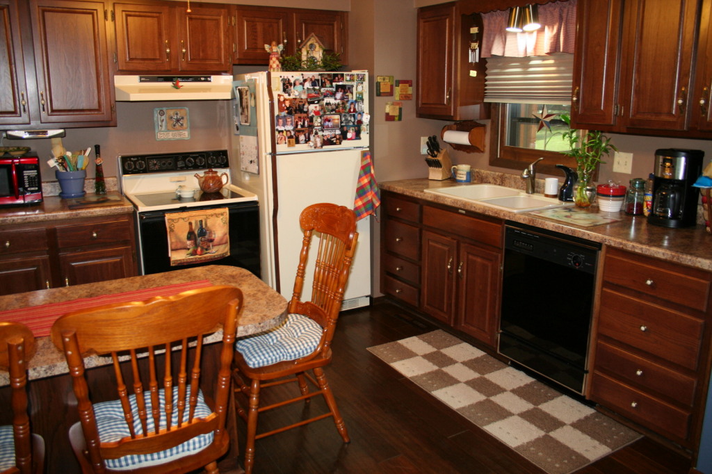 1125 CHALKSTONE Dr