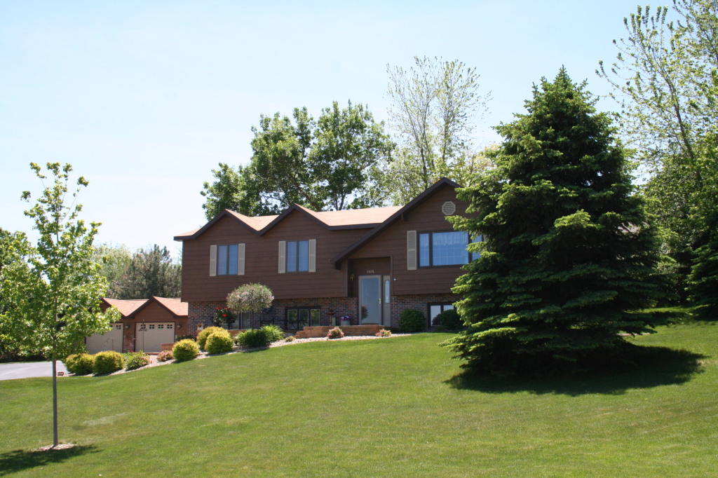 1125 CHALKSTONE Dr