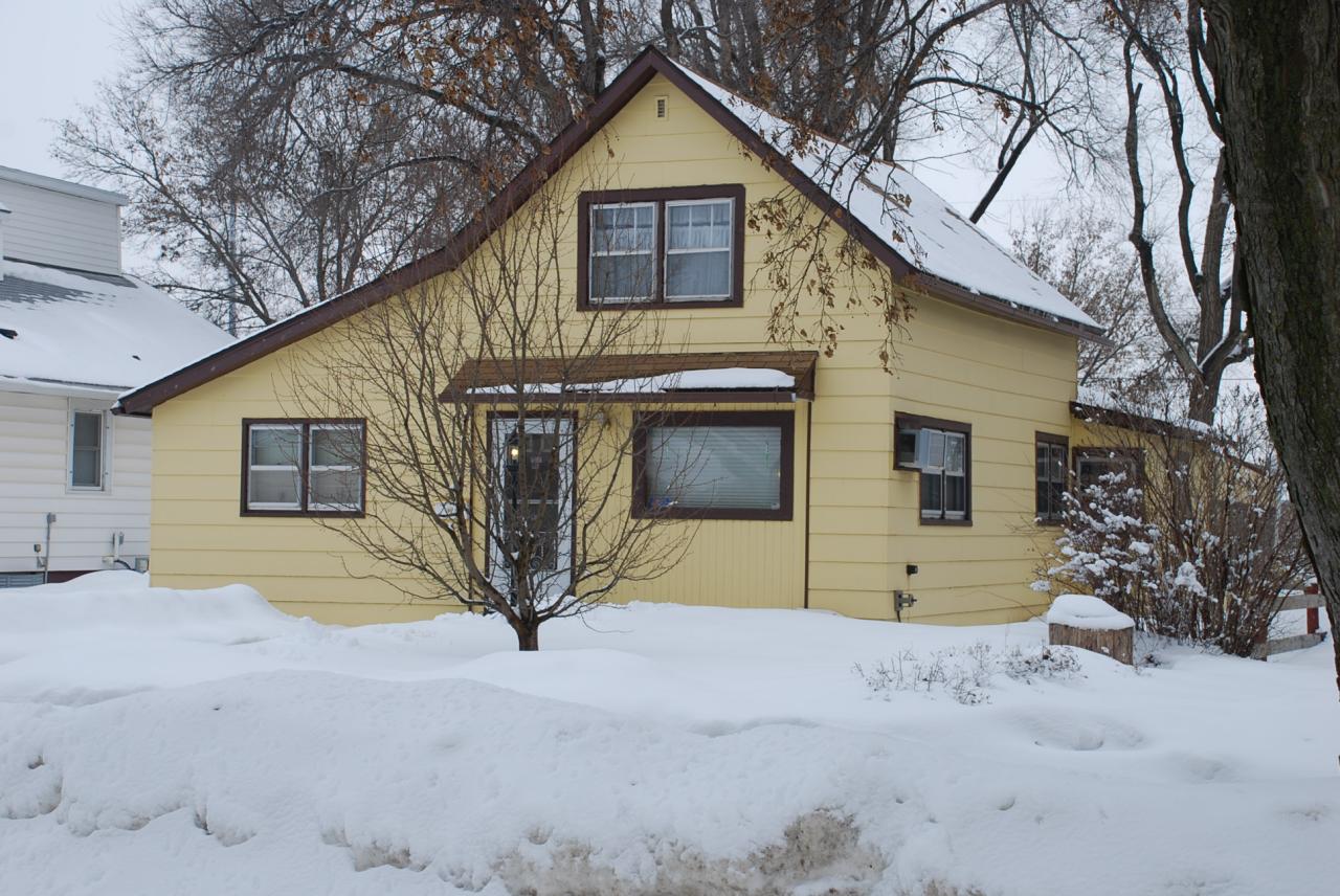 305 E 10TH AVE