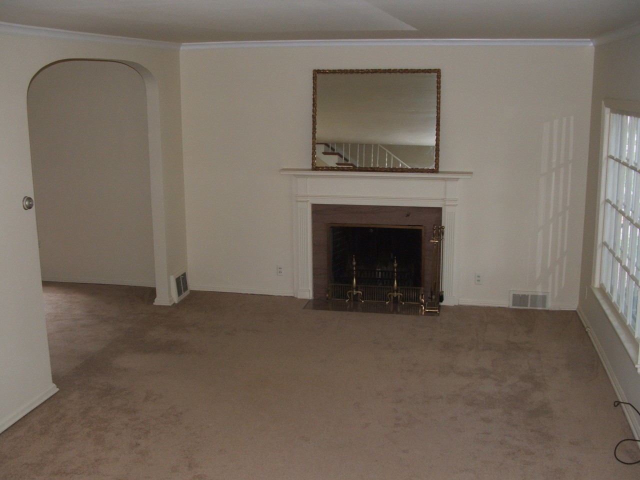 1035 E 5th