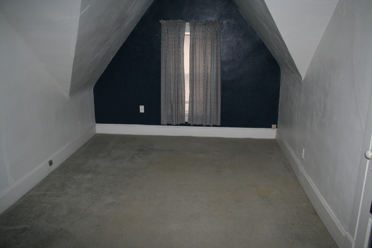 302 E 10TH Ave