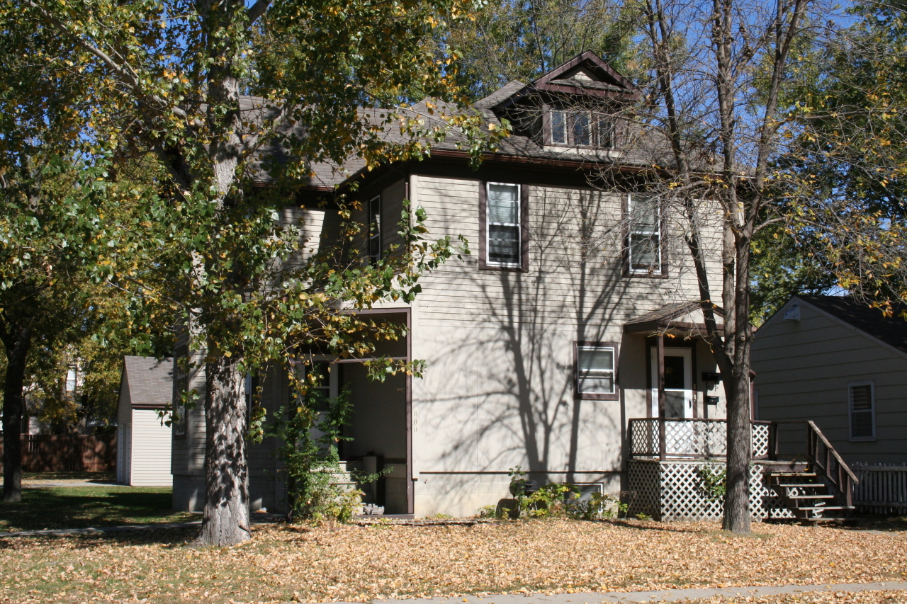 800 E 5th Ave
