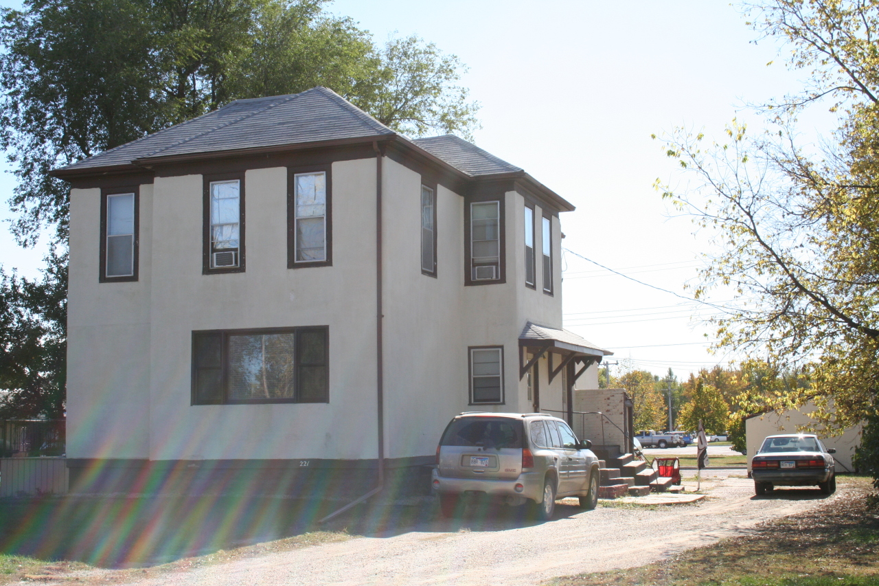 221 E 9th Ave