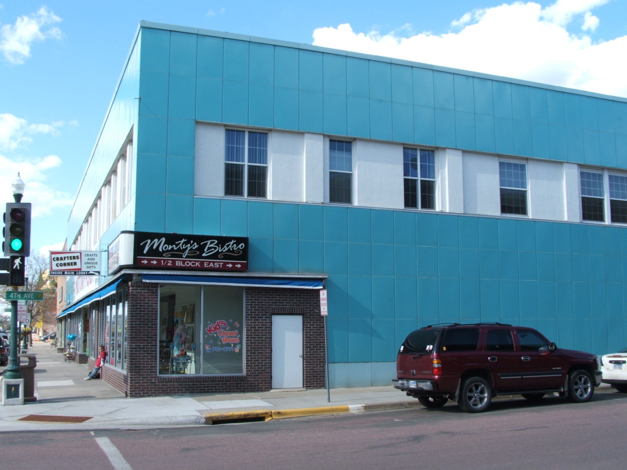 400 N Main