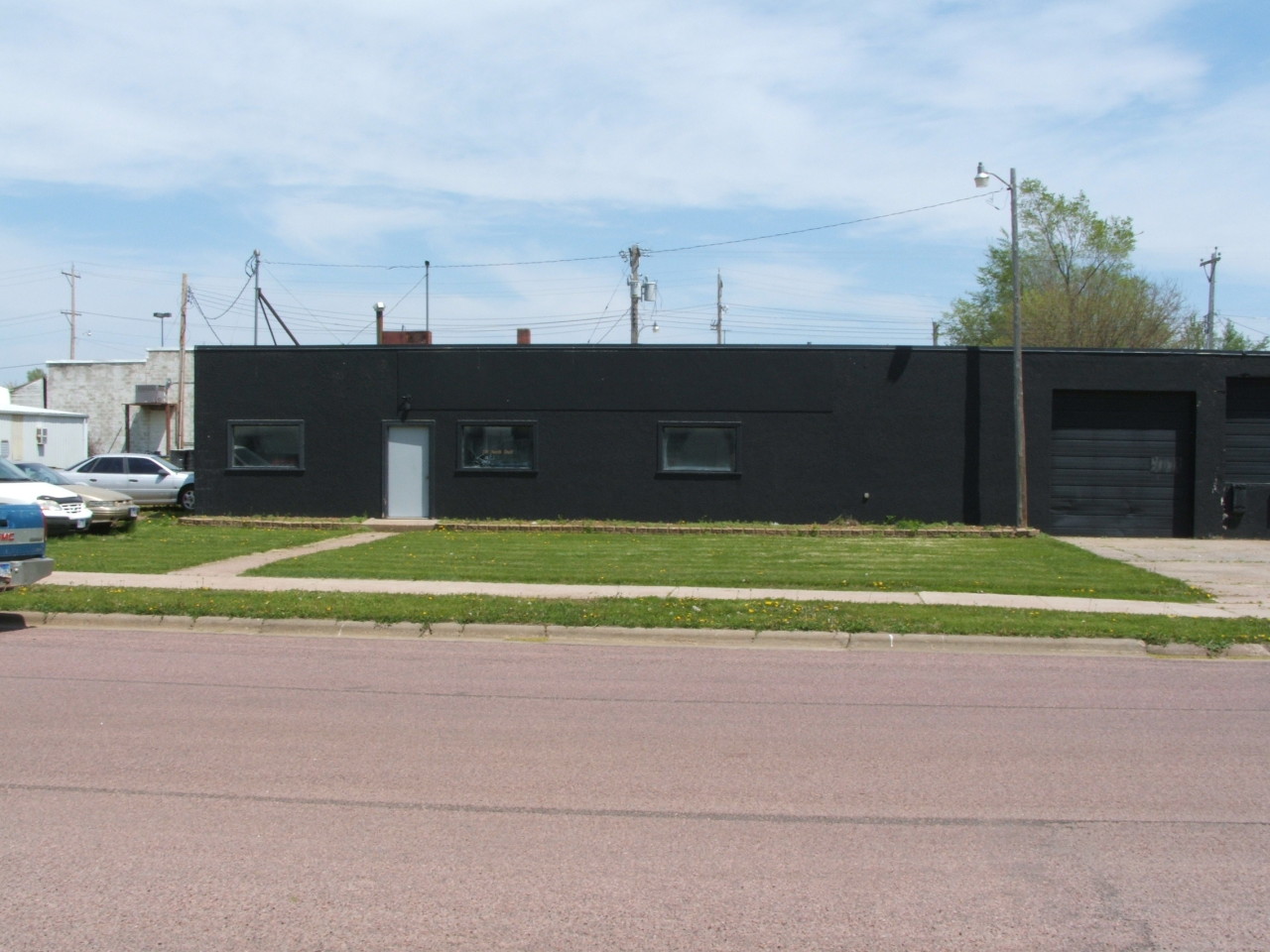 718 N Duff