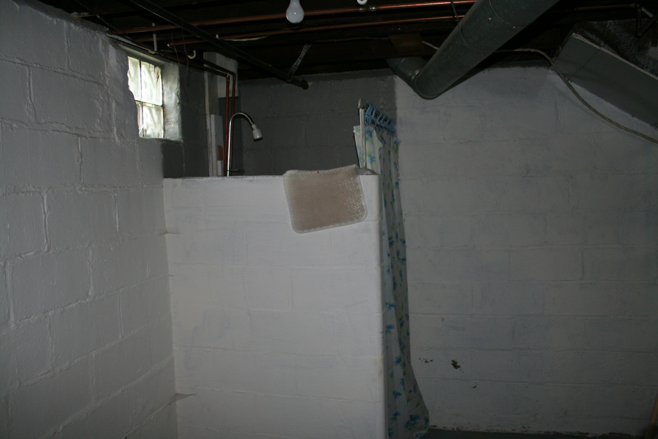 1024 E Hanson
