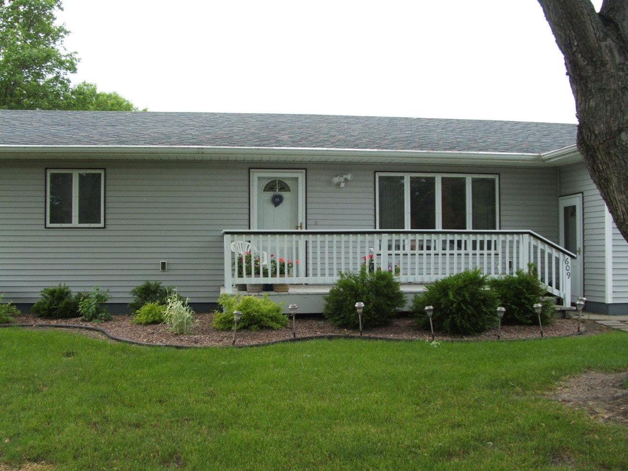 609 N Minnie