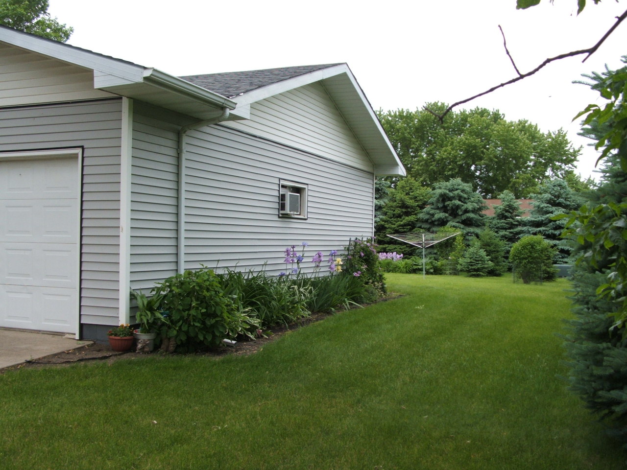 609 N Minnie