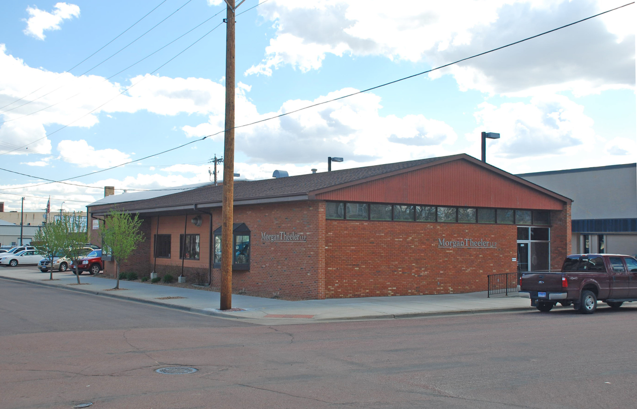 221 E 3rd Ave