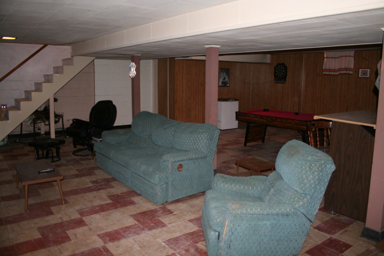 303 S Main