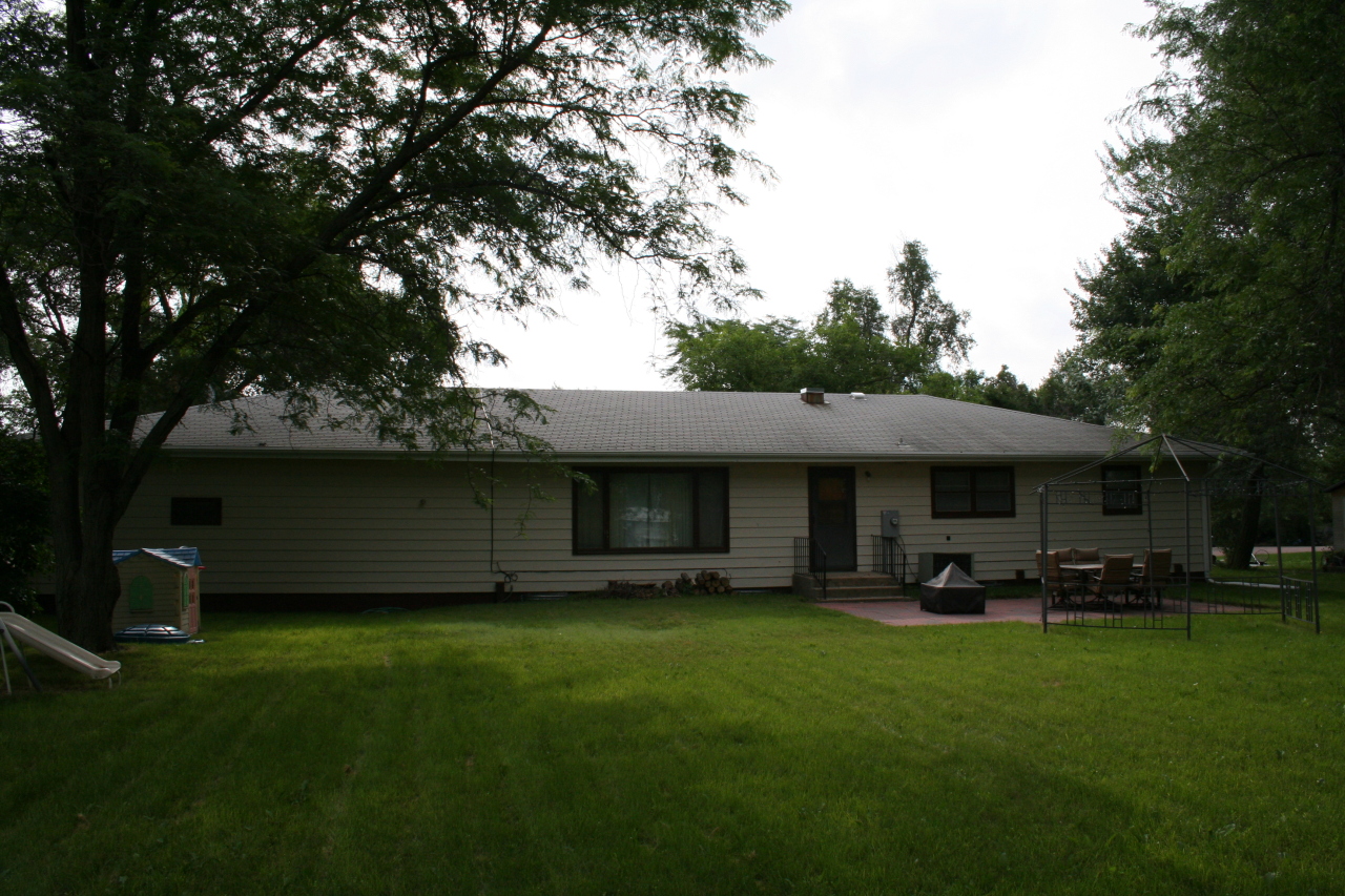 303 S Main
