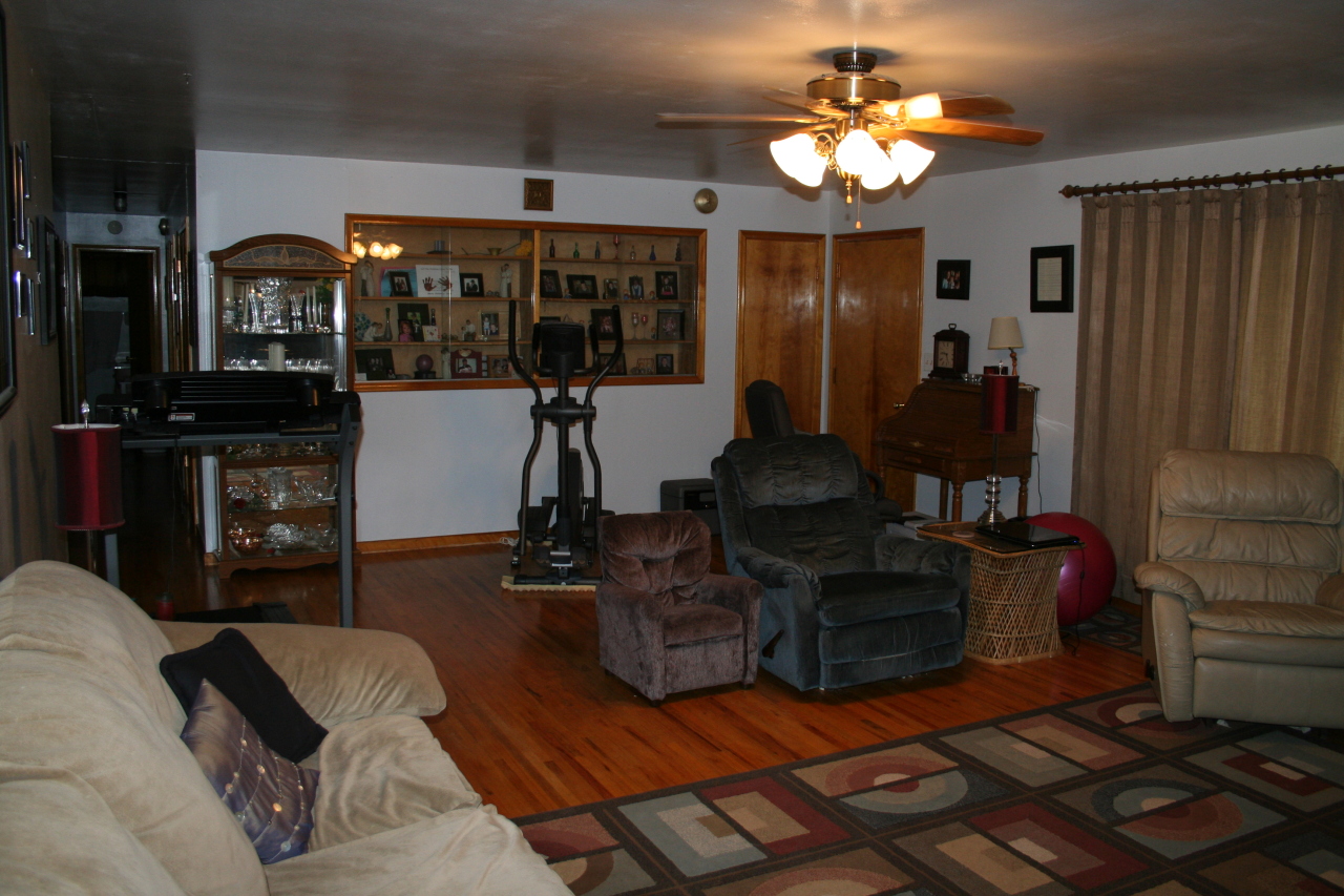 303 S Main