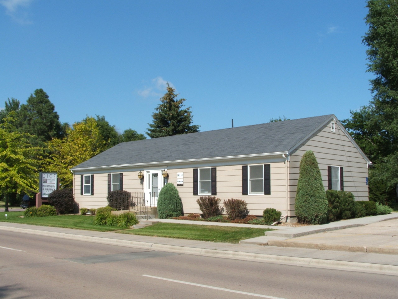 1321 N Sanborn