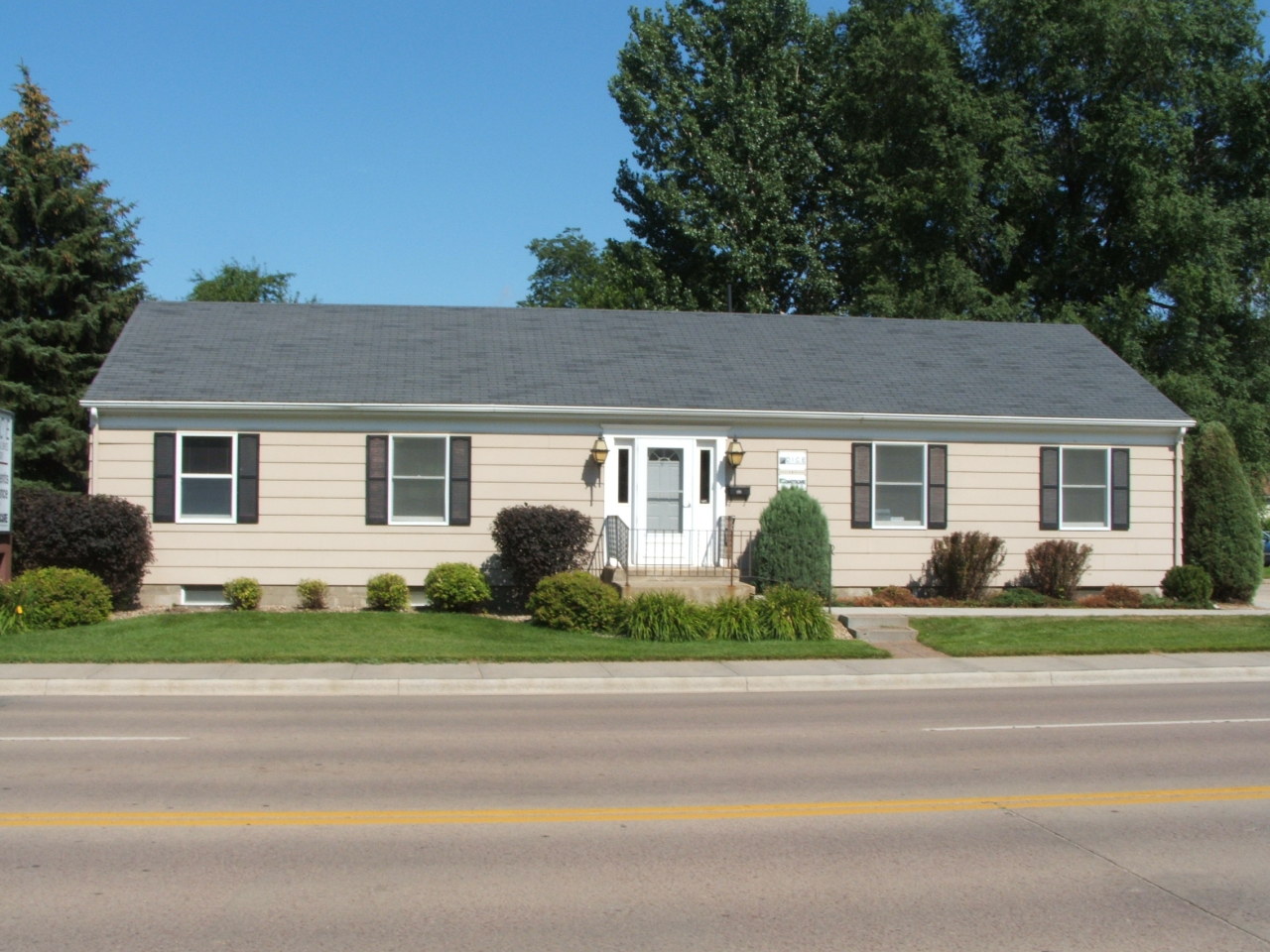1321 N Sanborn