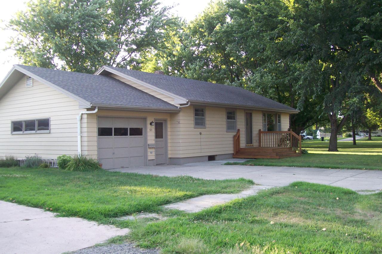 521 Cedar St