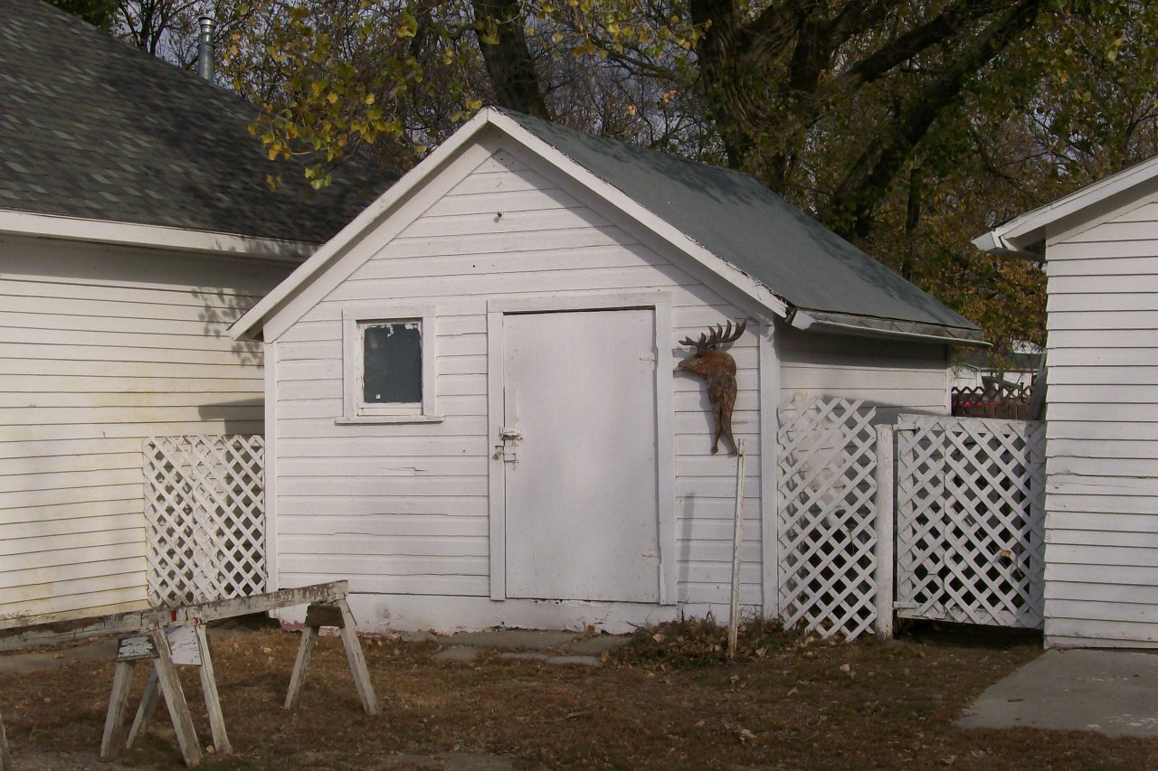 212 Railroad Ave