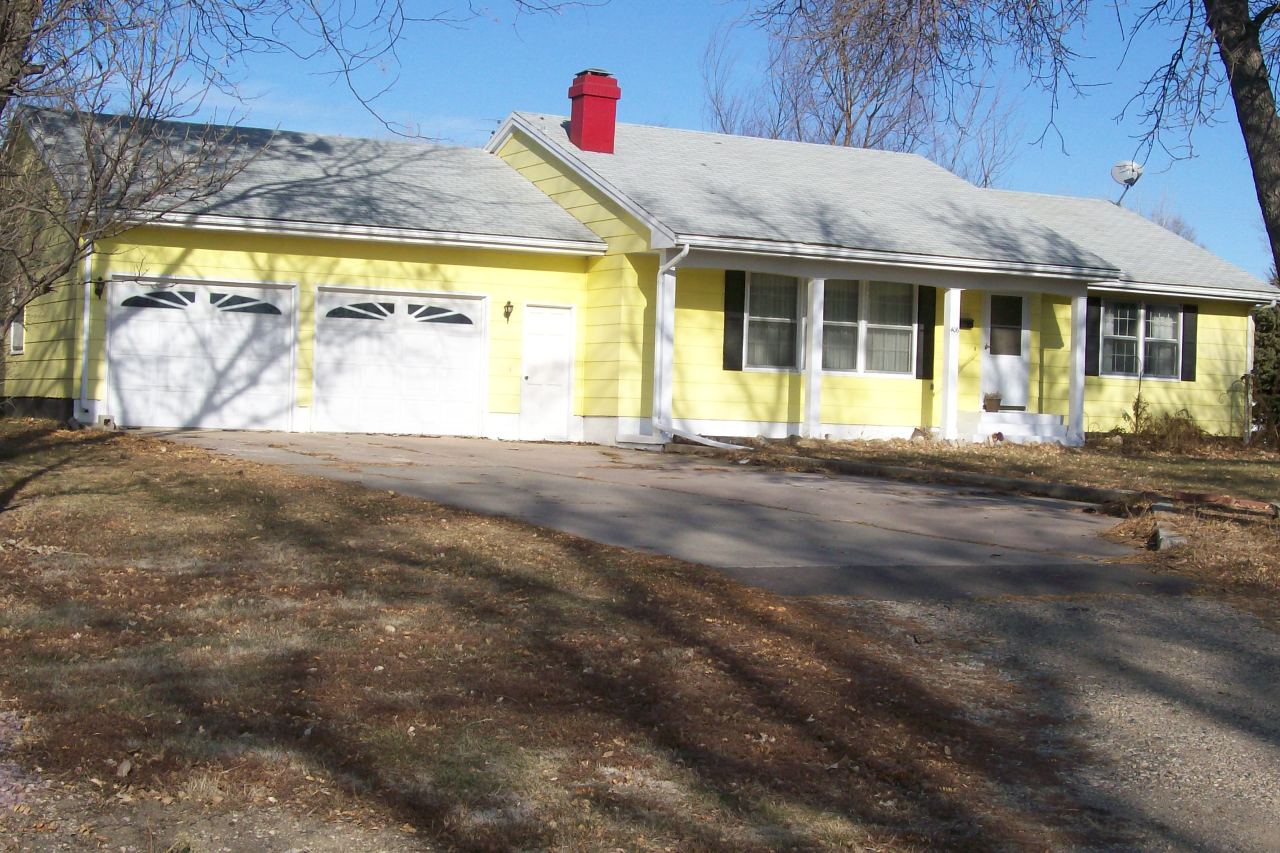 406 Commerce St