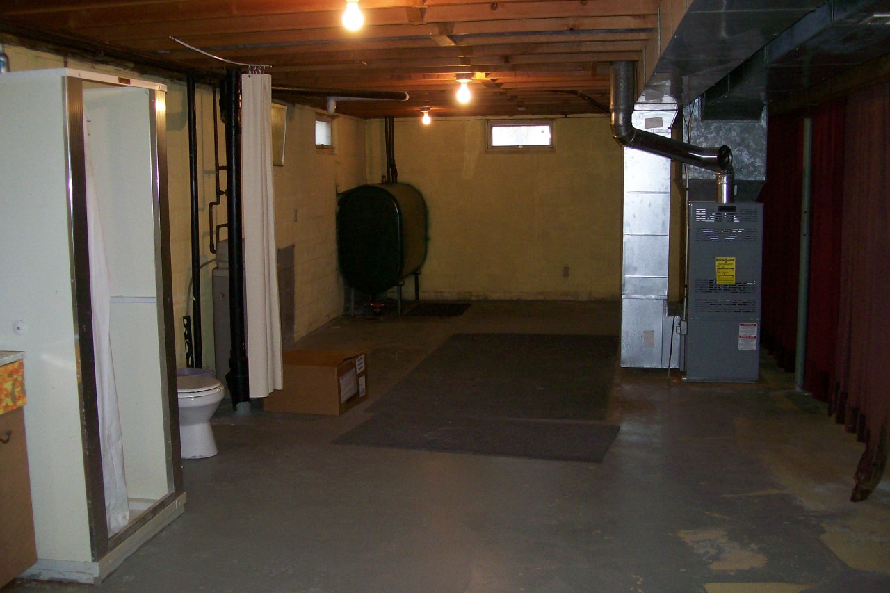 406 Commerce St