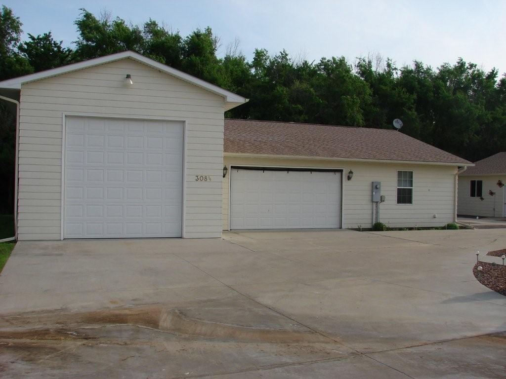 308 Nathan Ave