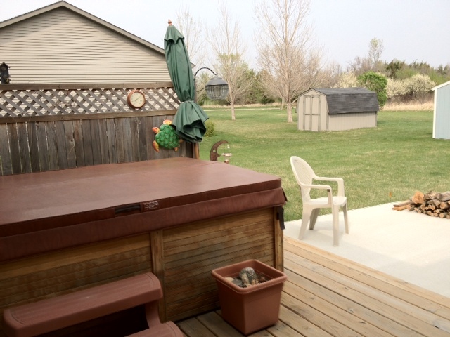 2700 Thunderbird Ave