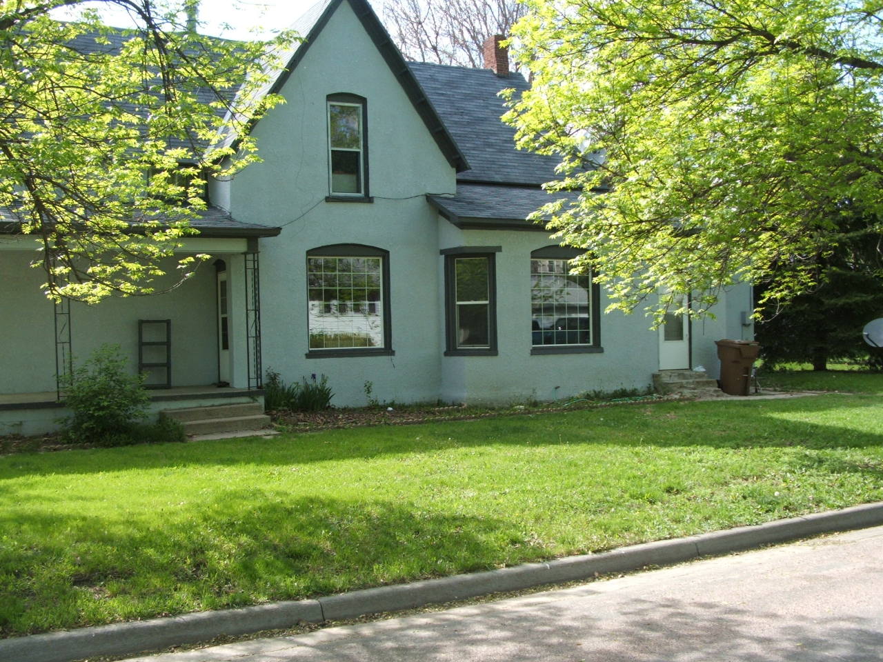 800 W 3rd