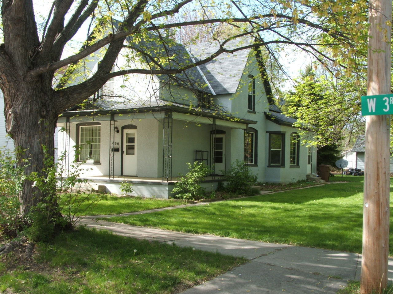 800 W 3rd