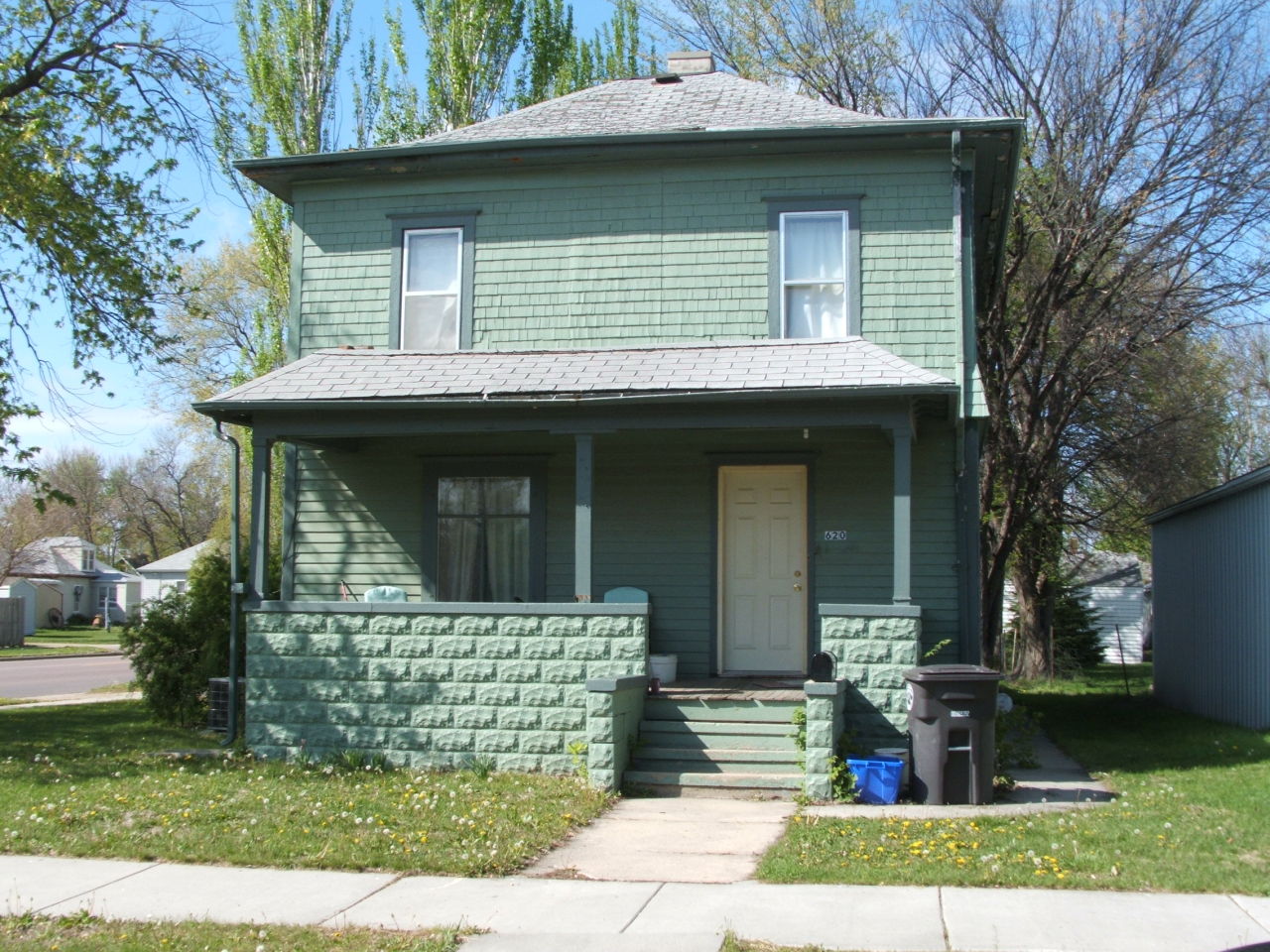 620 W 5th