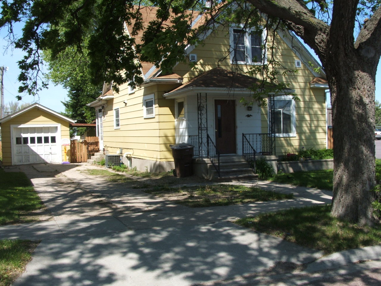 713 N Duff