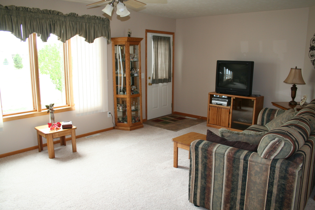 700 W 17th