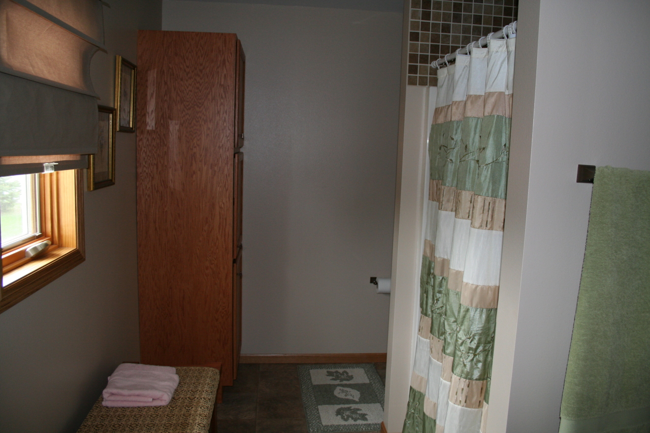 700 W 17th