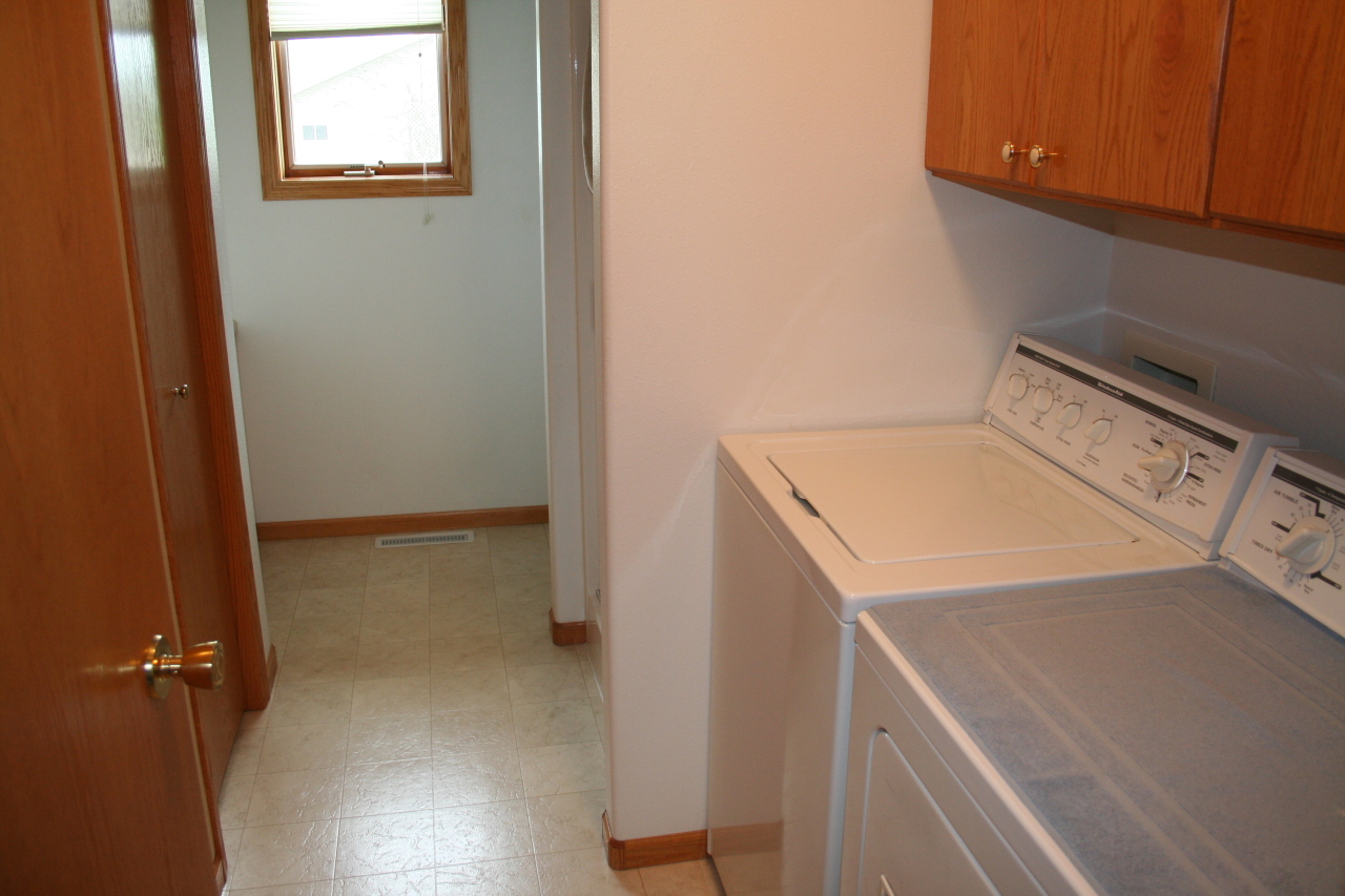 700 W 17th