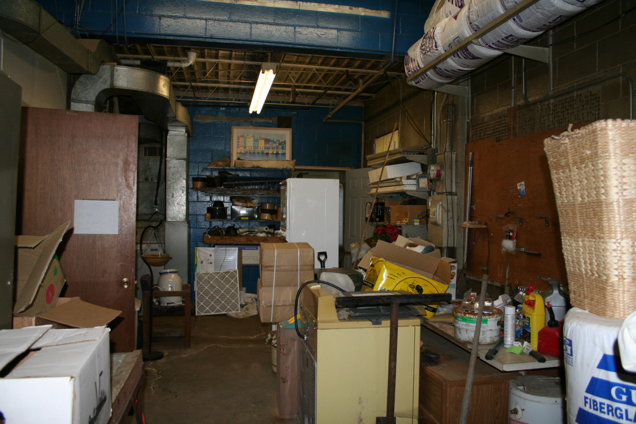 1101 N Main St
