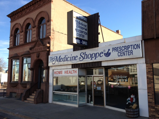 102 W Main St