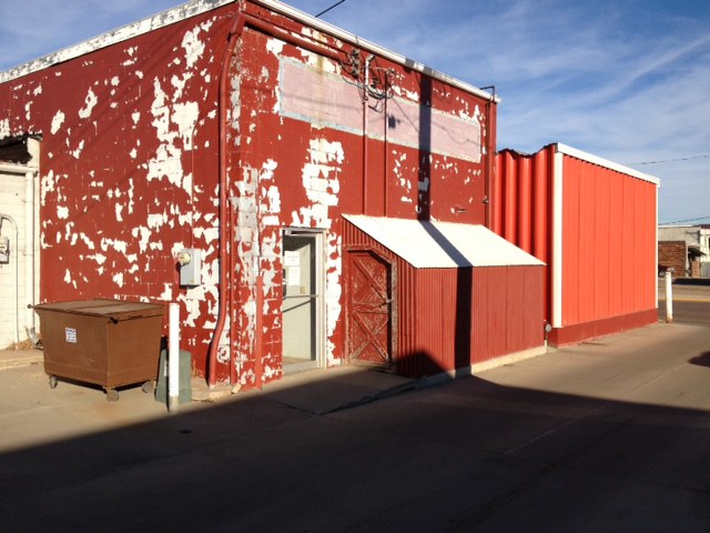 102 W Main St