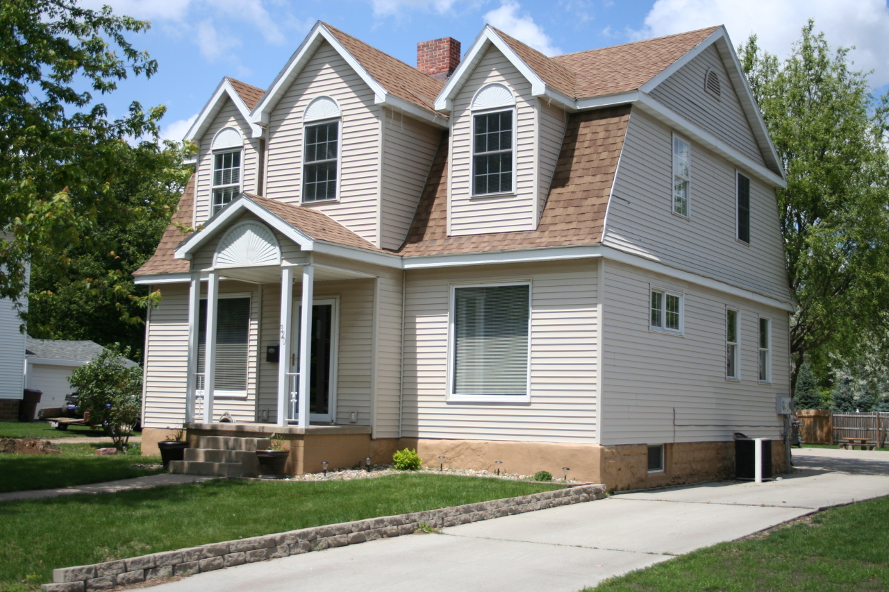 320 McCabe