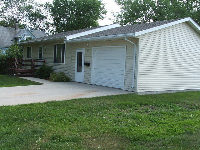 405 N 2nd