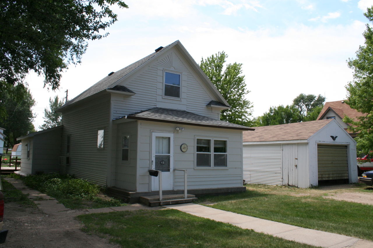 311 E 2nd