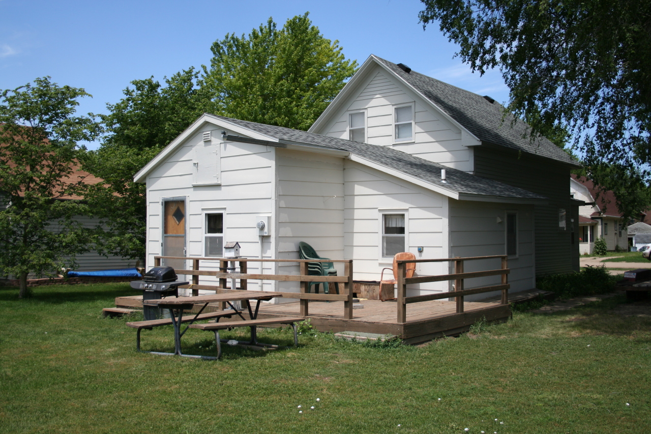 311 E 2nd
