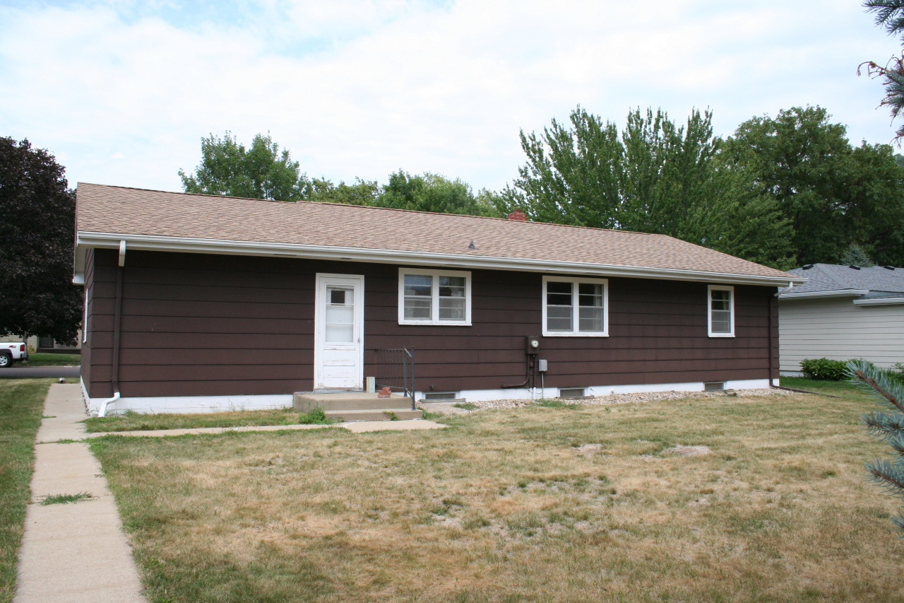1405 E 4th Ave