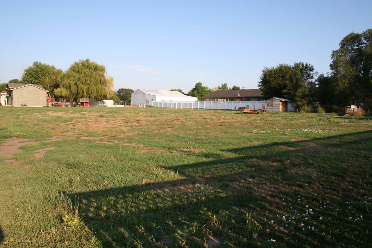 1600 E Hanson