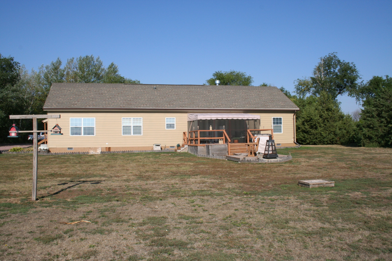 708 N Duff