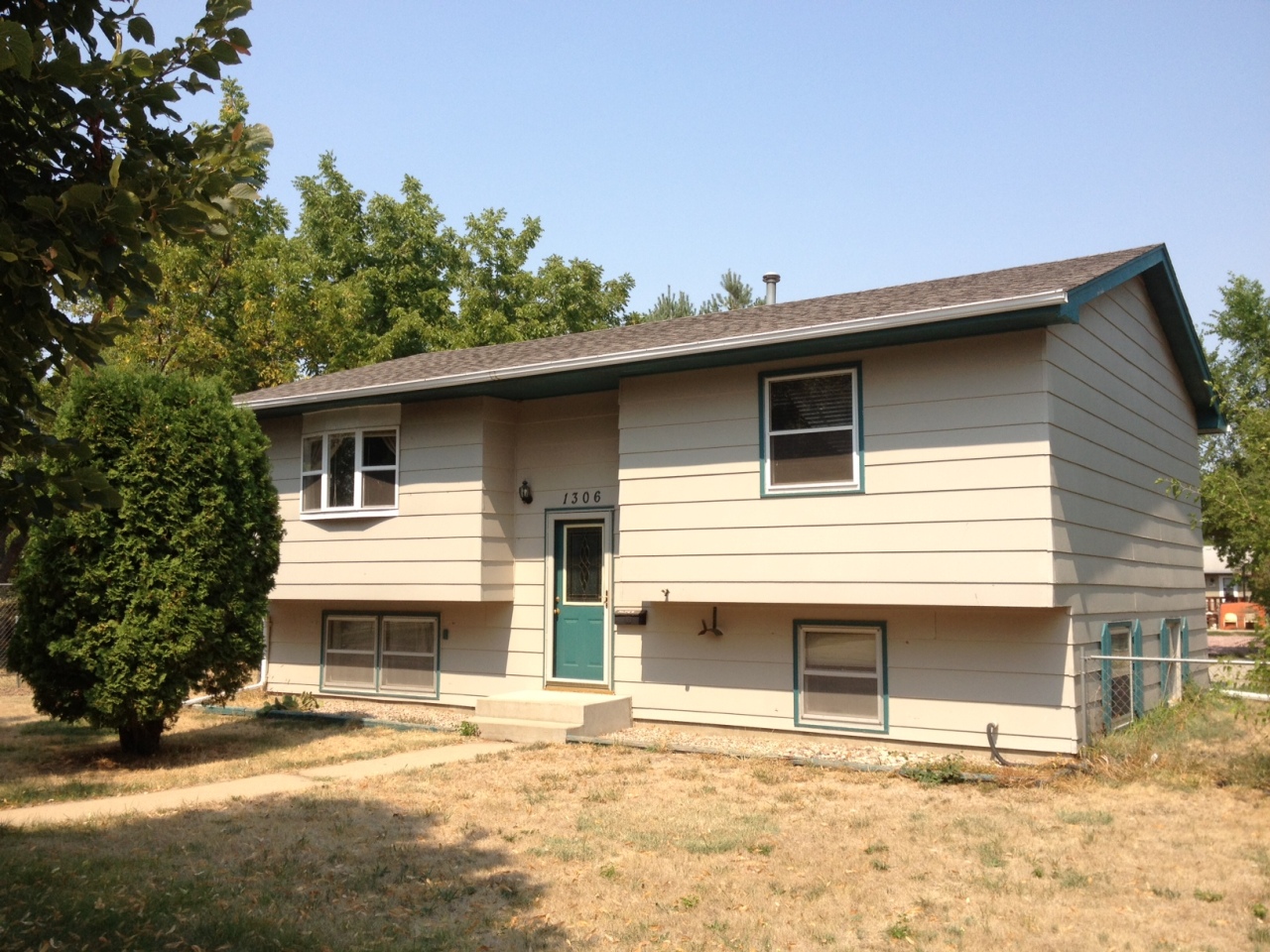 1306 E Birch Ave