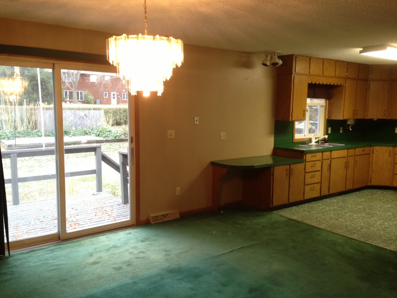 1113 W Hanson