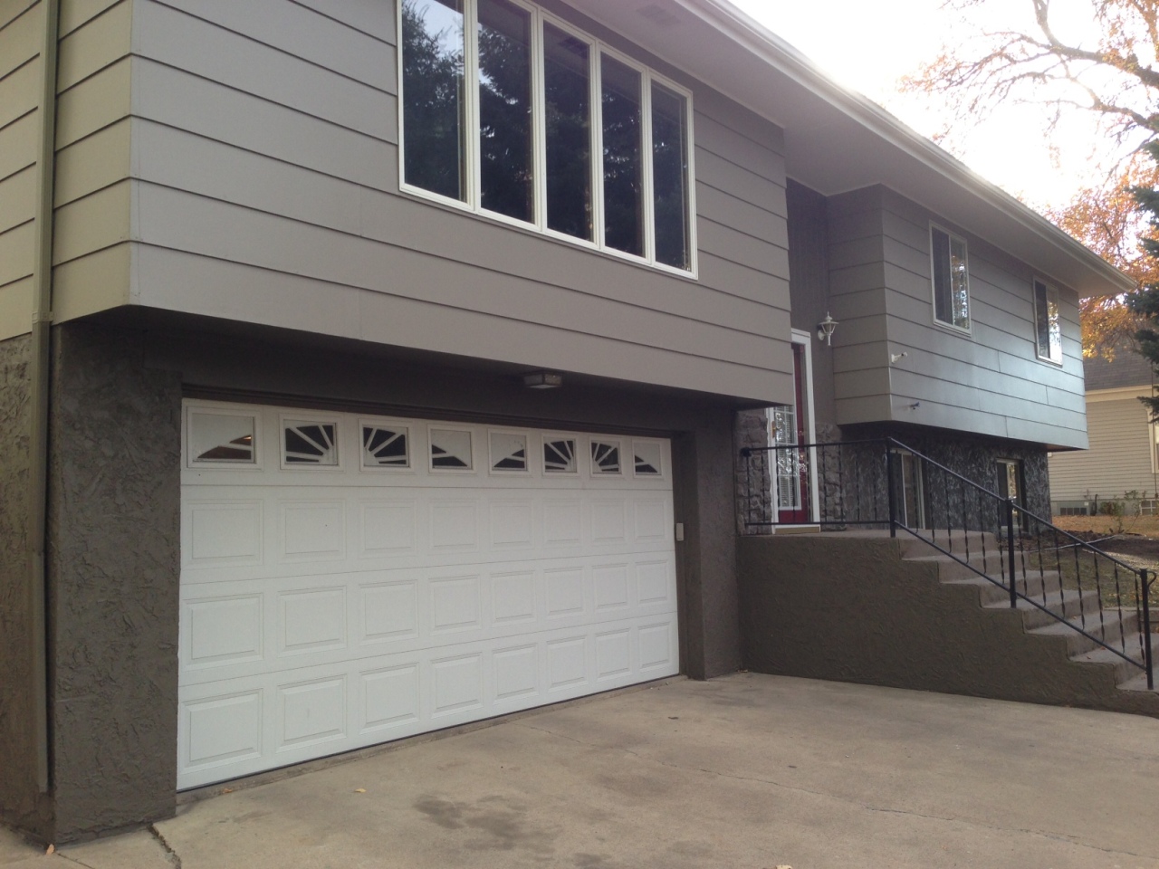 1113 W Hanson