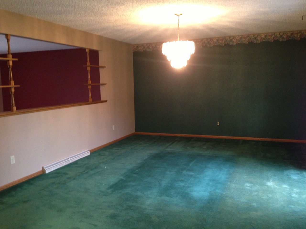 1113 W Hanson