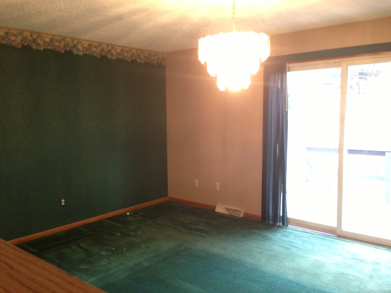 1113 W Hanson